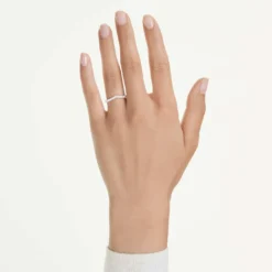 Anello a fascia a V Eternity